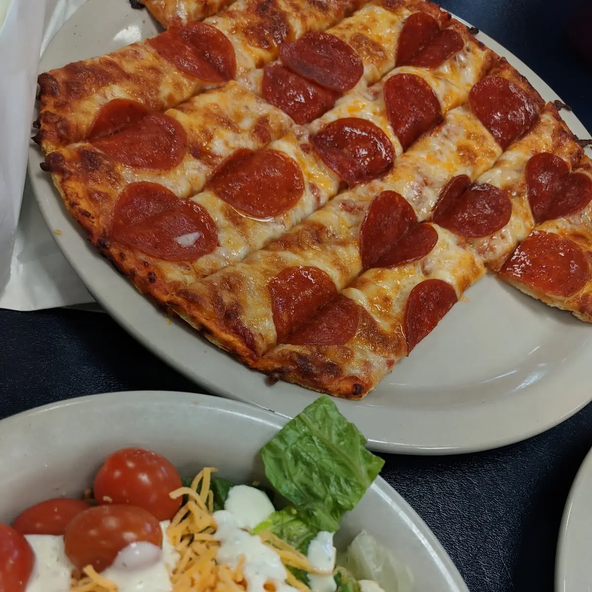 Cheese Pizza or Pepperoni Pizza