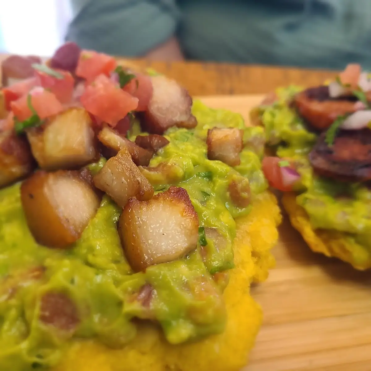 Guacamole Con Tostones