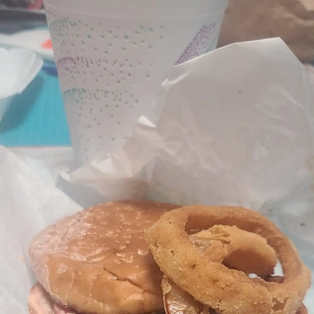 Burger with lrg Onion Rings