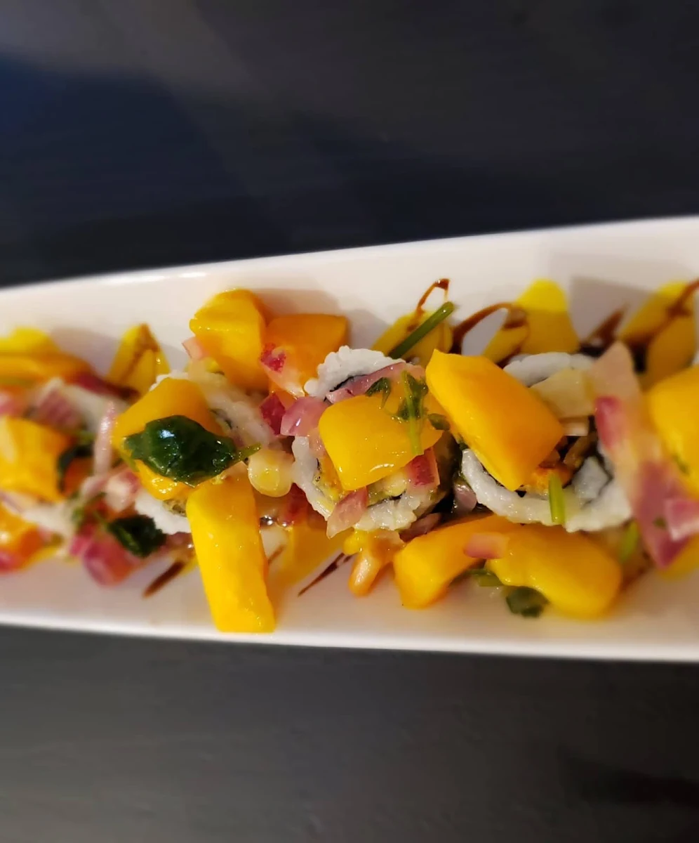 Mango Twist Roll, GINZA SUSHI & POKE