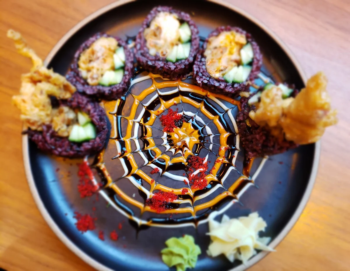 Spider Roll, GINZA SUSHI & POKE