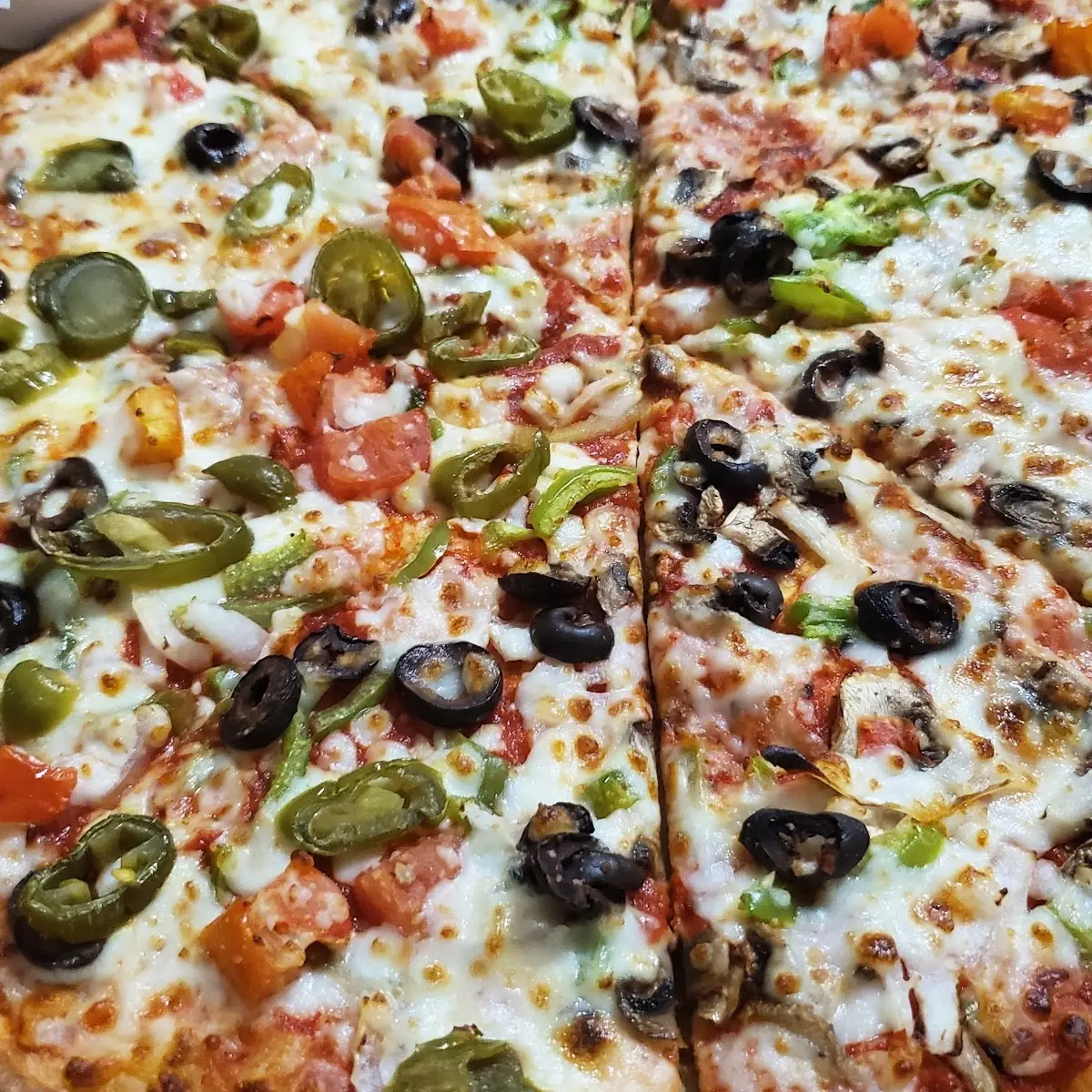 Veggies Pizza with Thin Crust