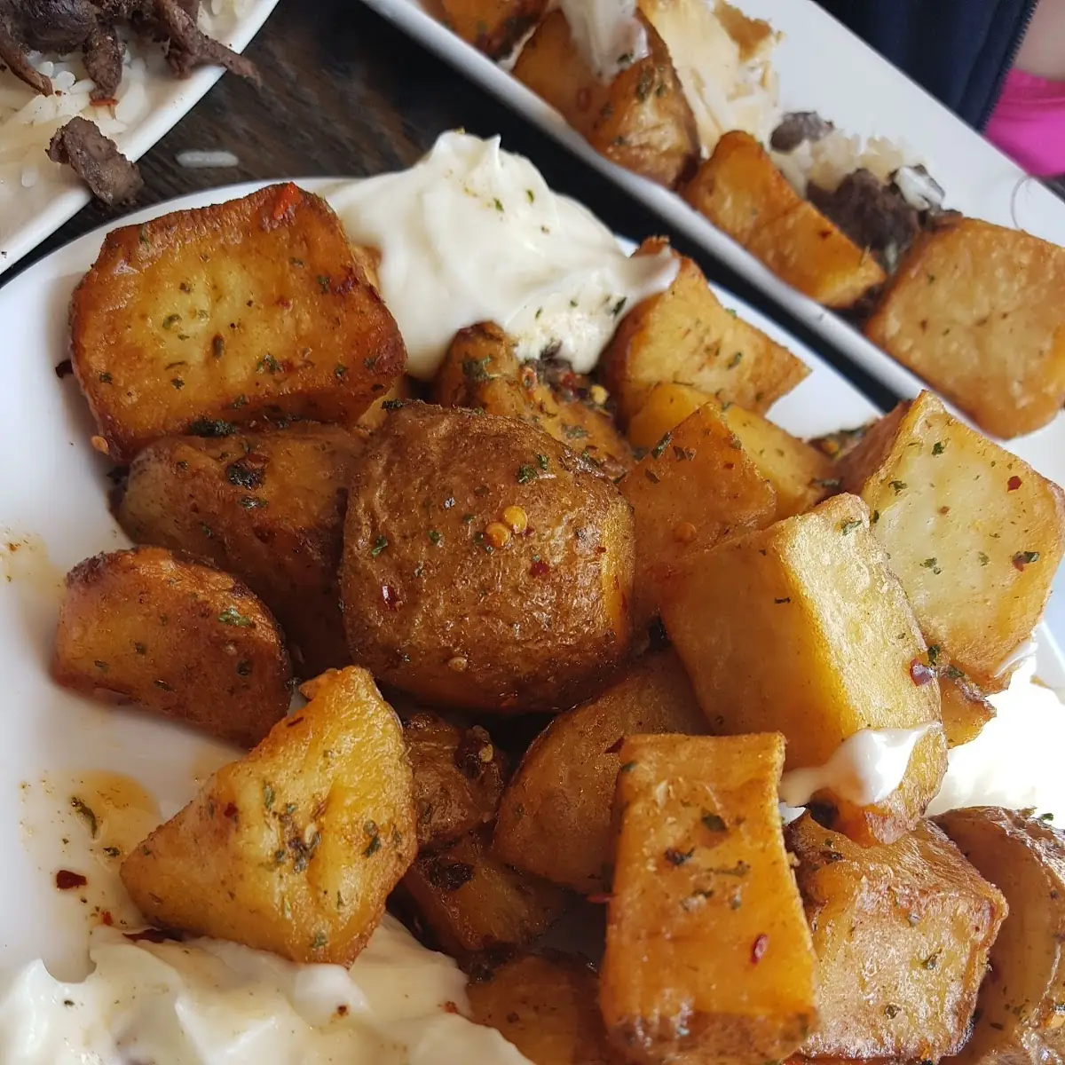 Garlic Potatoes with Garlic Dip