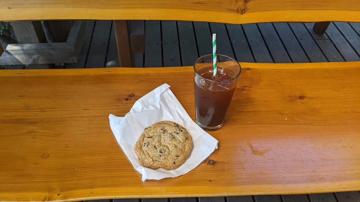 Chocolate Chip Cookie