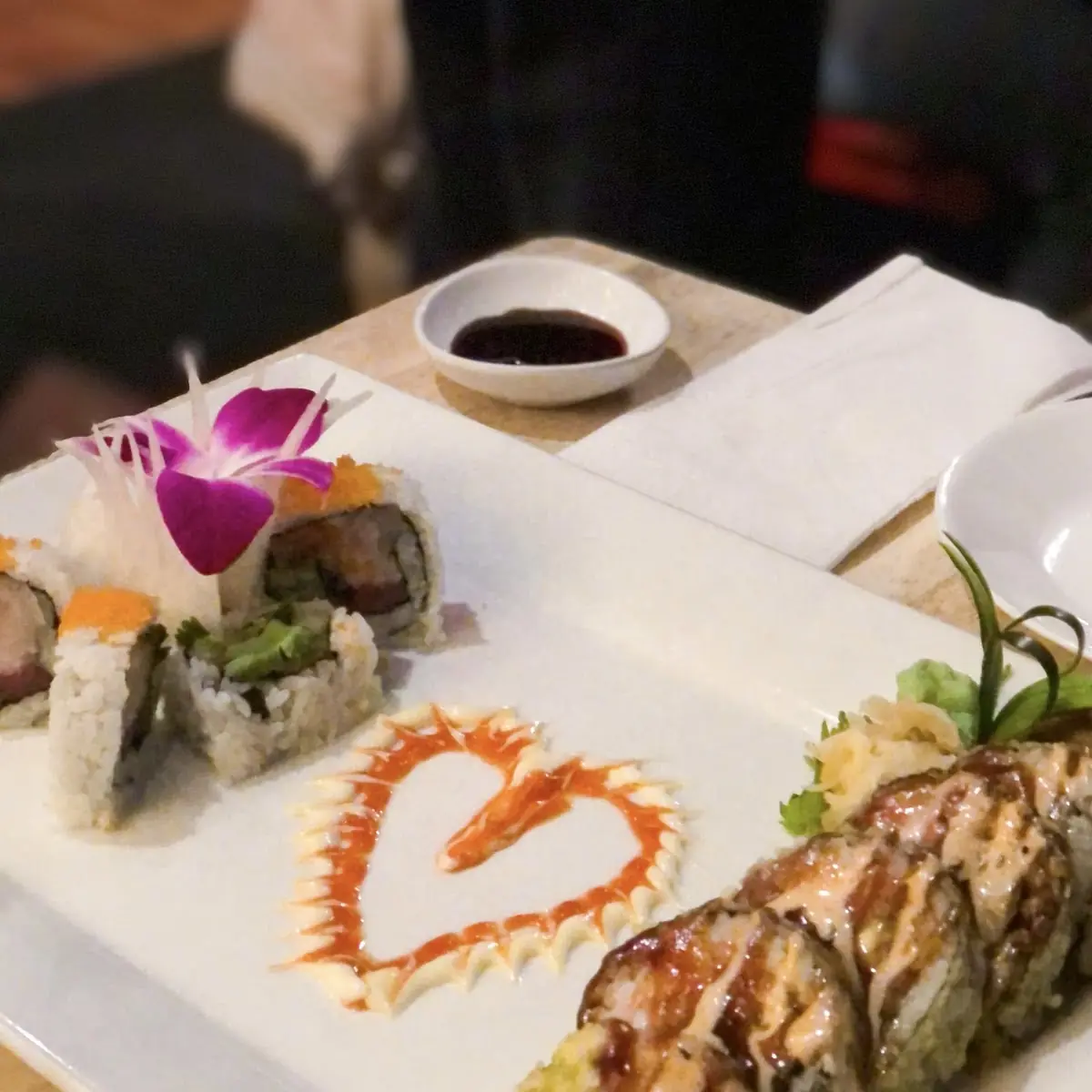 Kameya House Roll Left & Godzilla Roll Right
