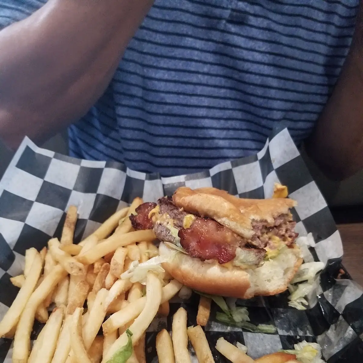 Cheeseburger Deluxe