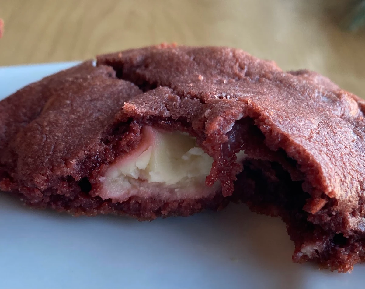 Red Velvet Cookie with Cream Cheese