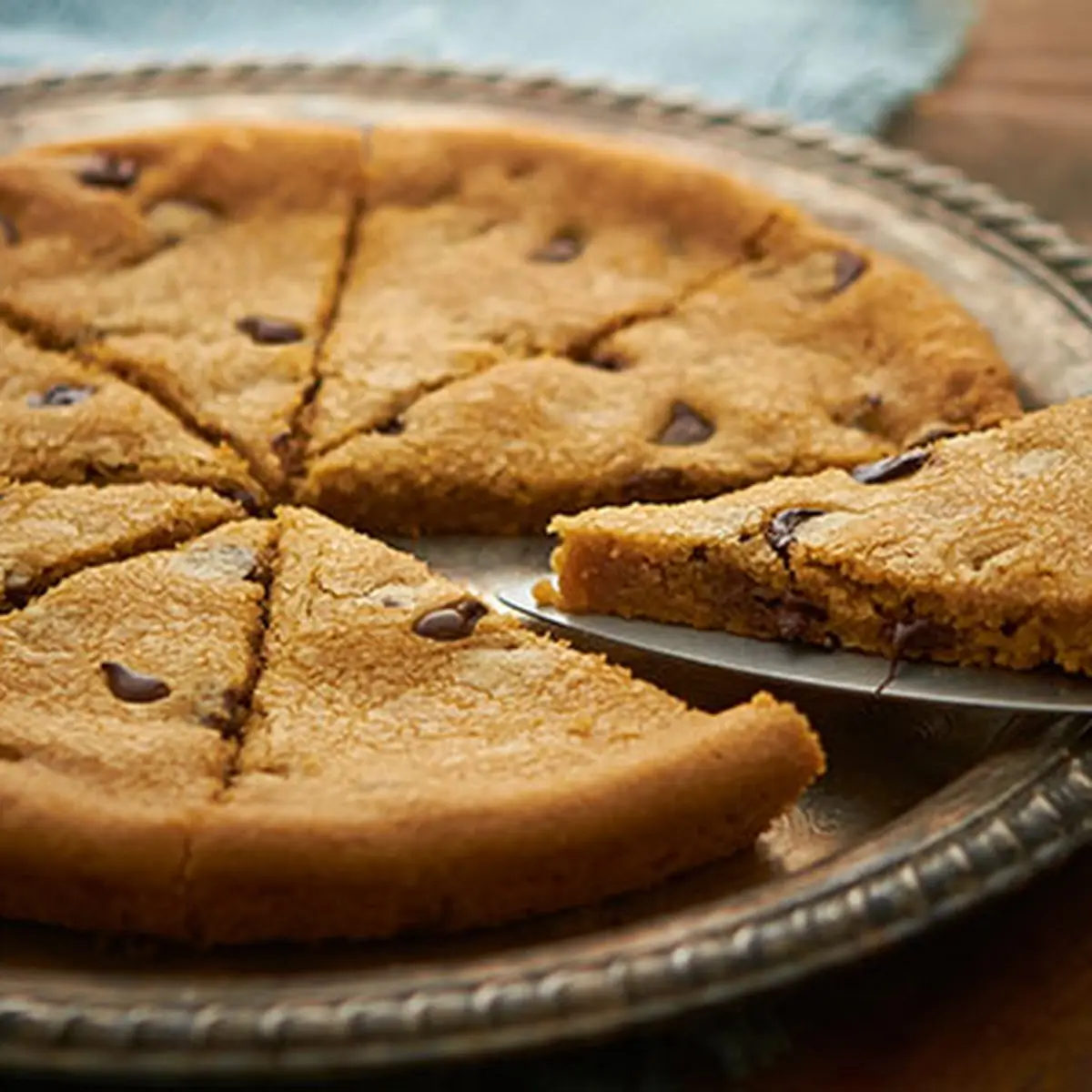 Chocolate Chip Cookie Pizza