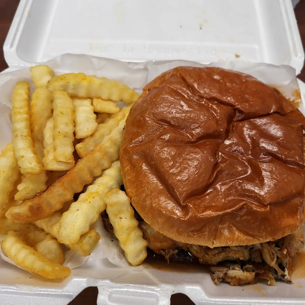 305 Pulled Pork Sandwich Side and Drink