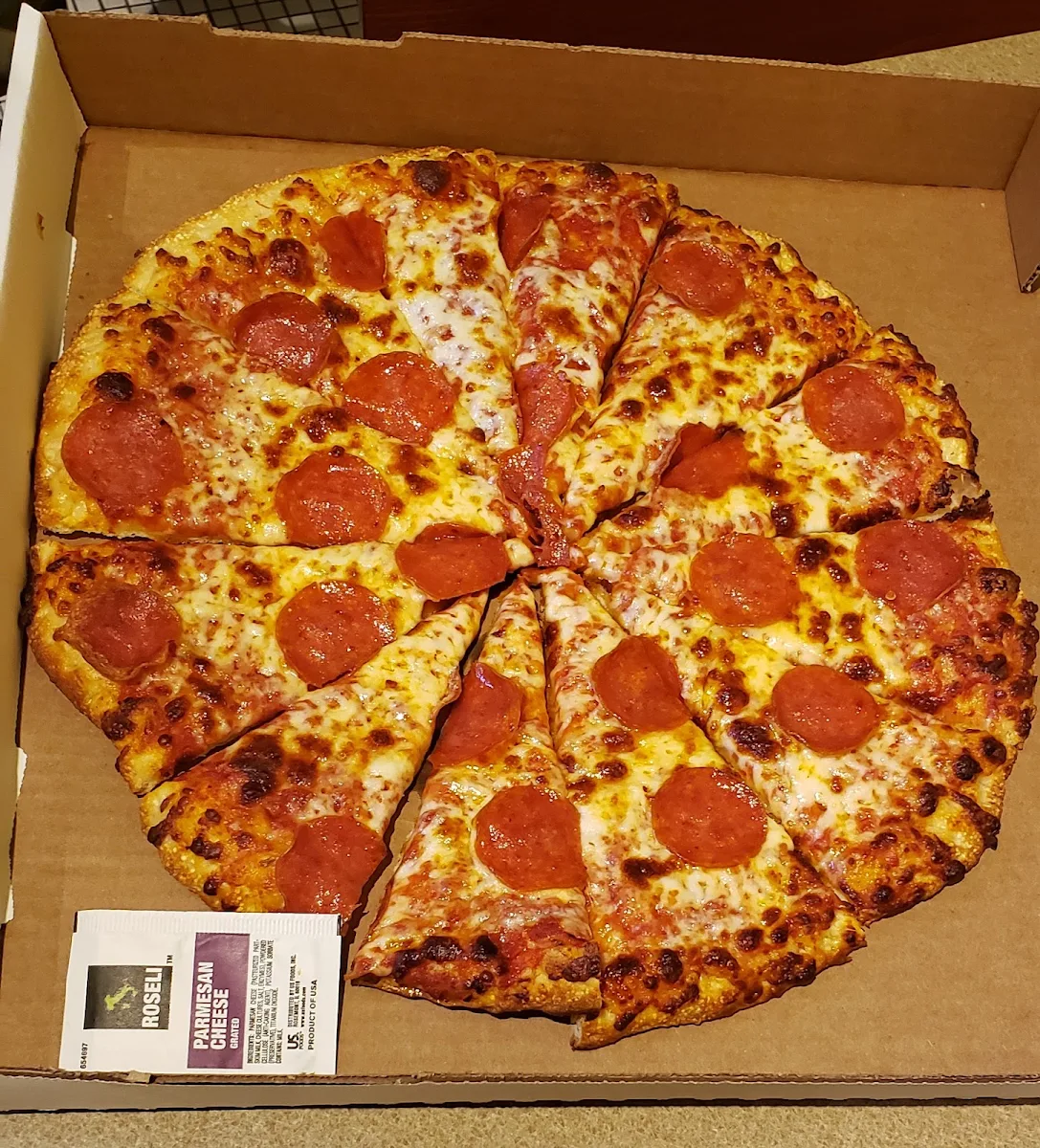 Large Pepperoni Pizza