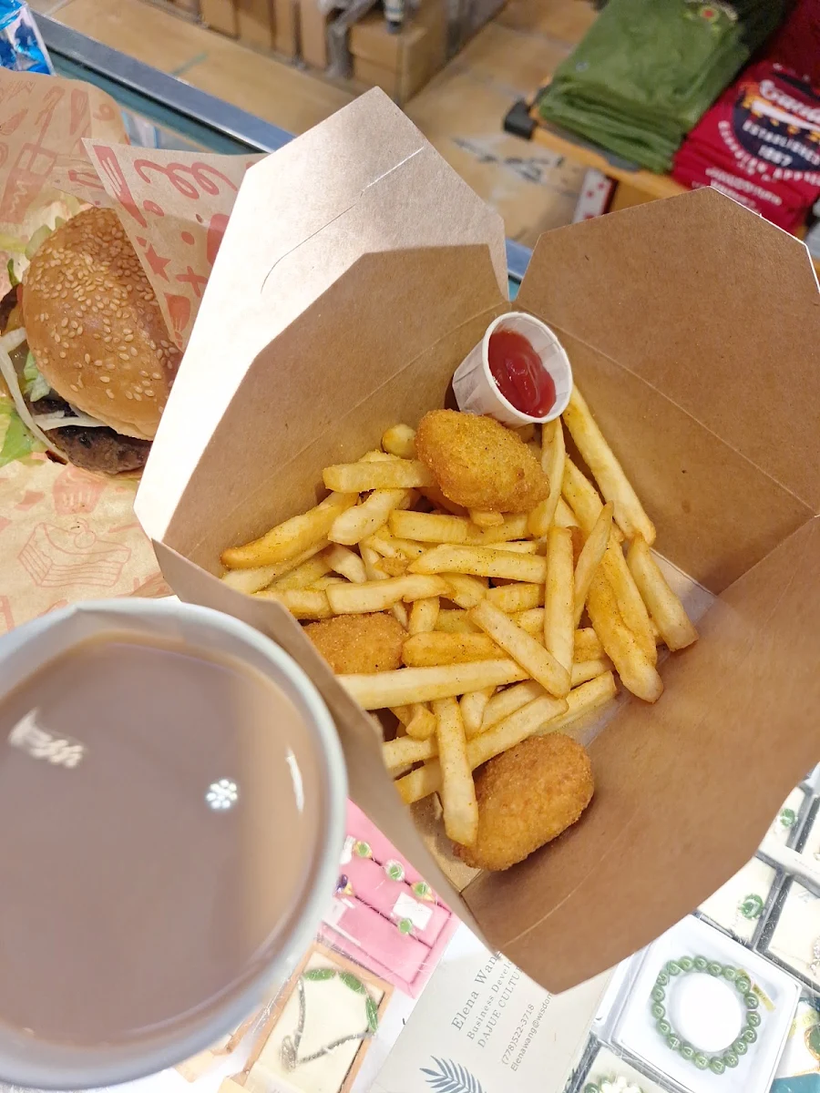 Hand Cut Fries with Nuggets