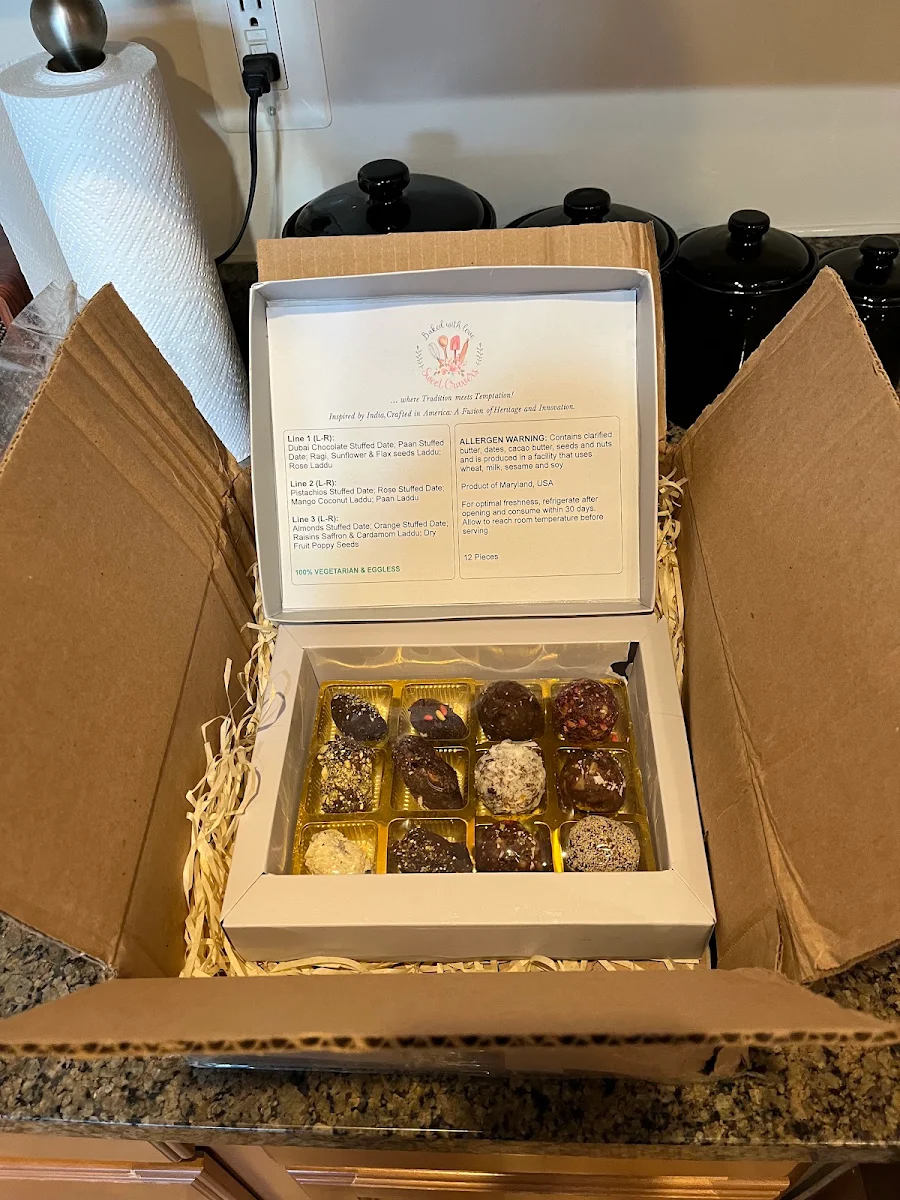 Box of 4 Stuffed Dates