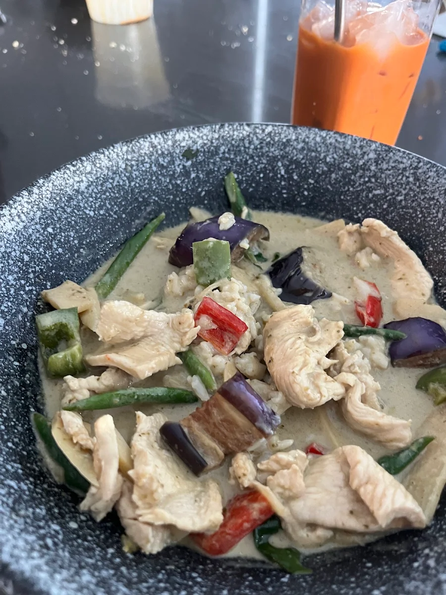 Pad Khing Sod Gai