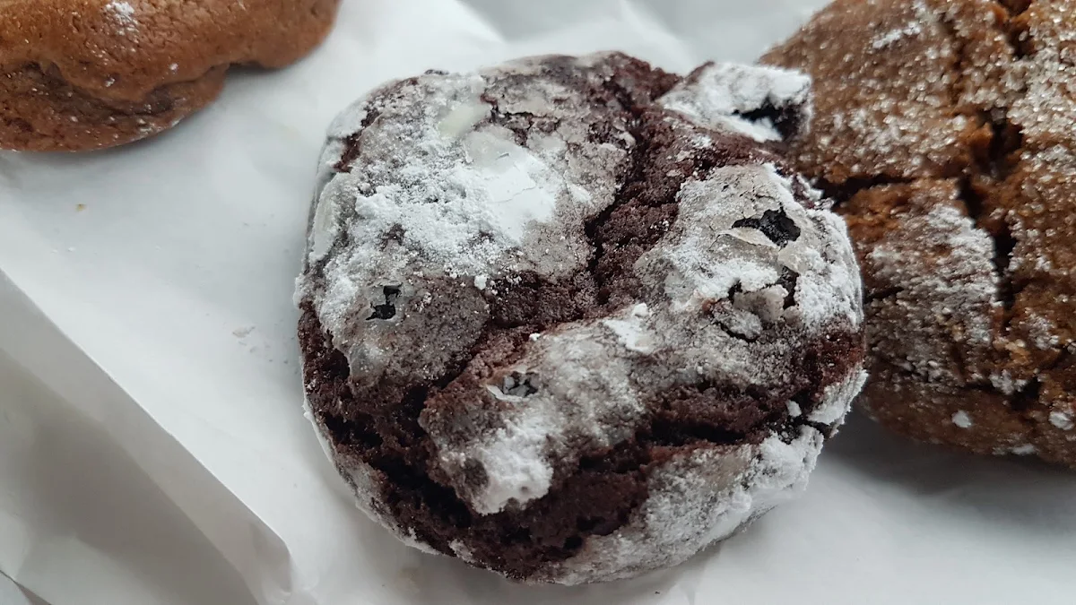 Chocolate Crinkle Cookie