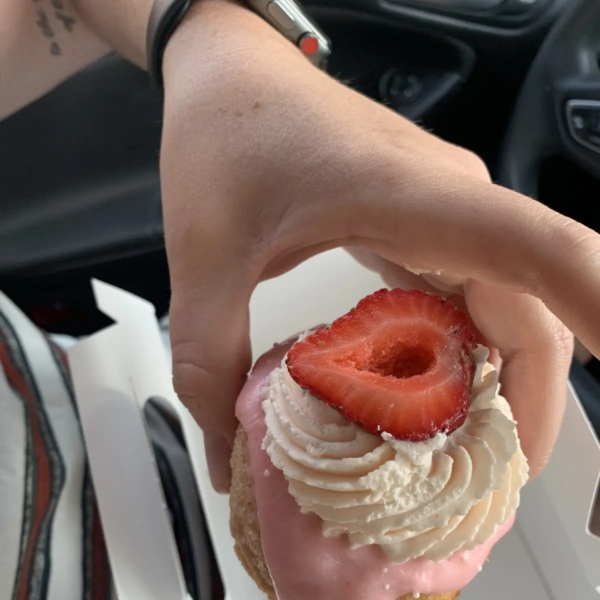 Discounted  Half Dozen -Surprise Box (Day Old)