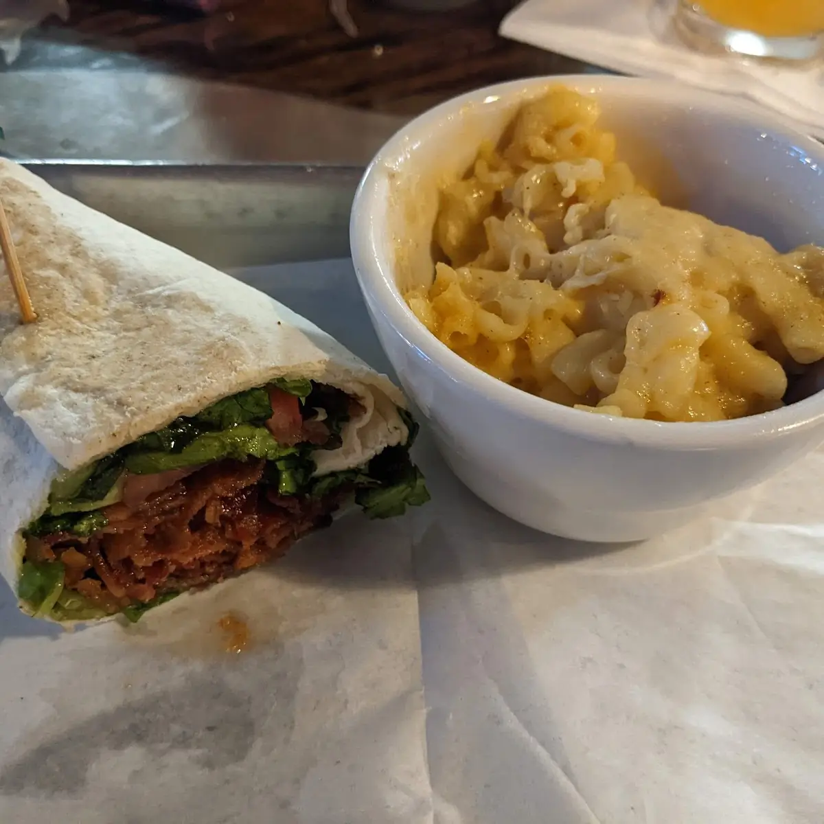 blt Wrap with Macaroni and Cheese