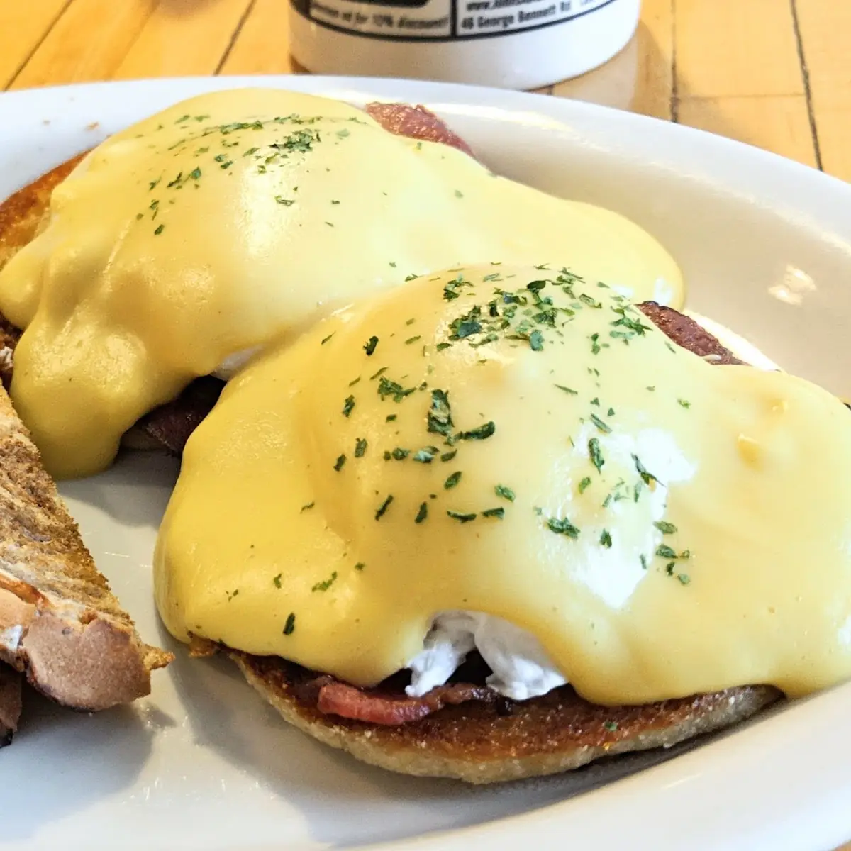 Bacon Eggs Benedict