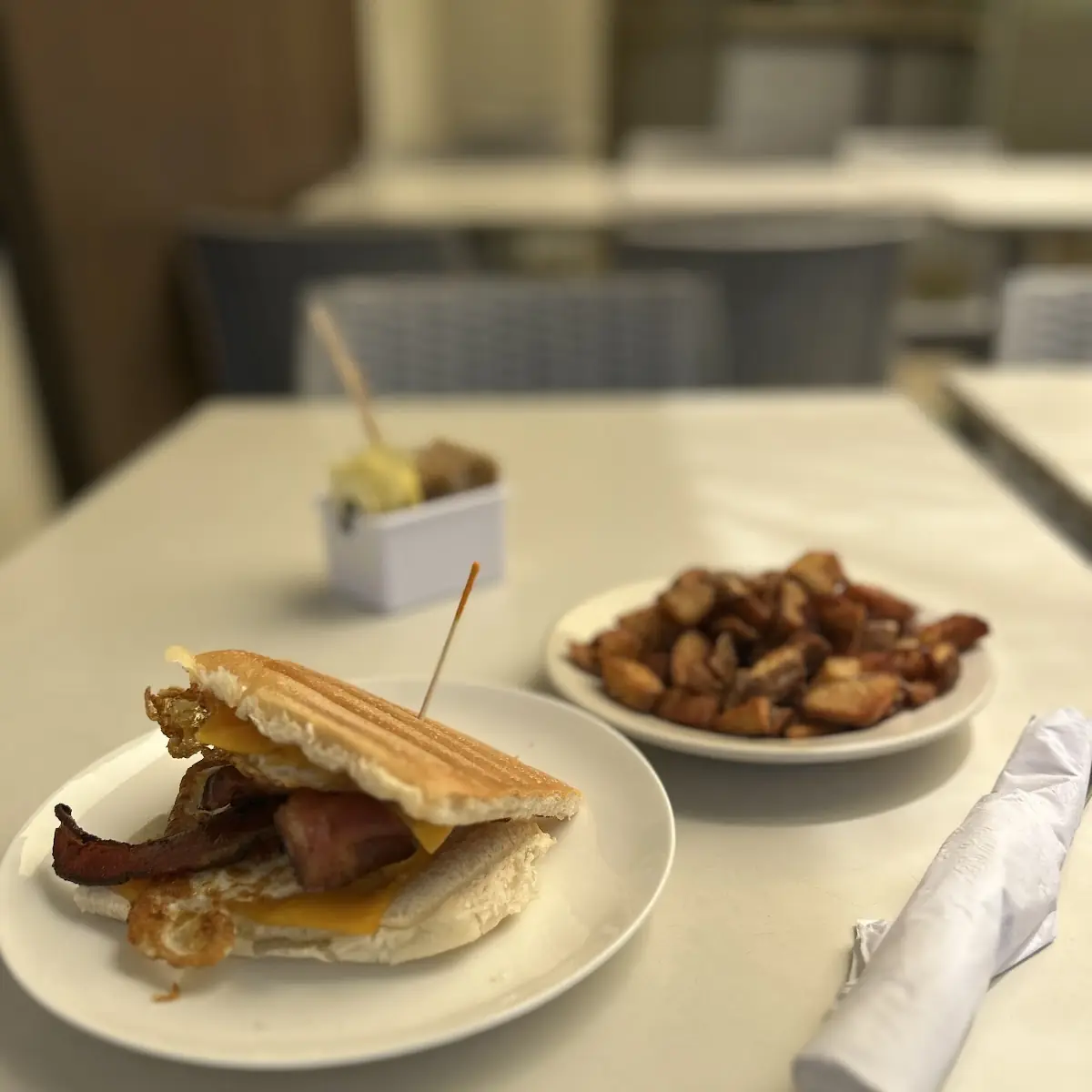 Breakfast Sandwich w Bacon