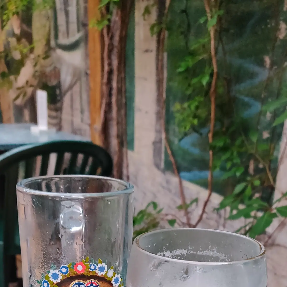1l Beer, Amadeus Cafe