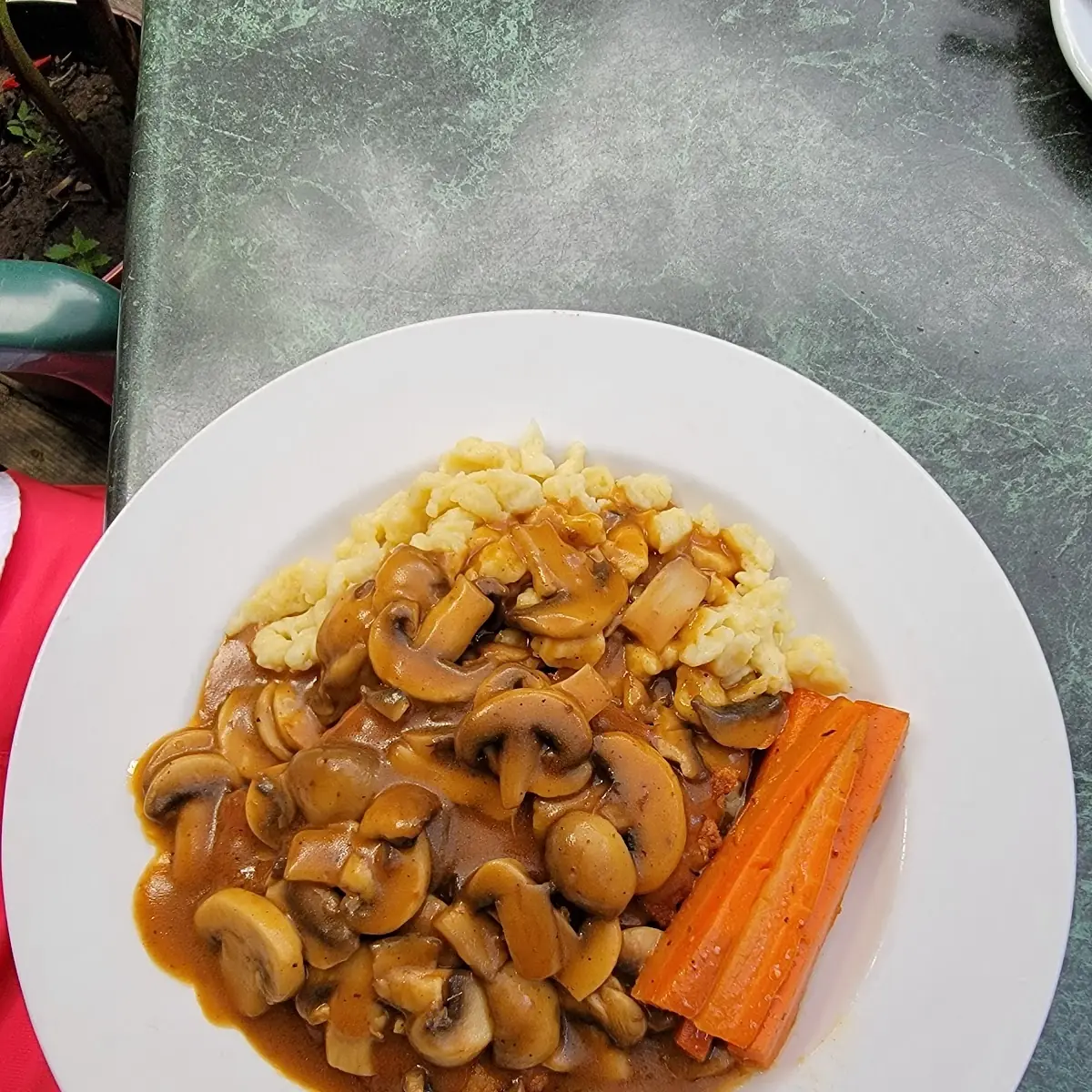 Jäger Schnitzel, Amadeus Cafe
