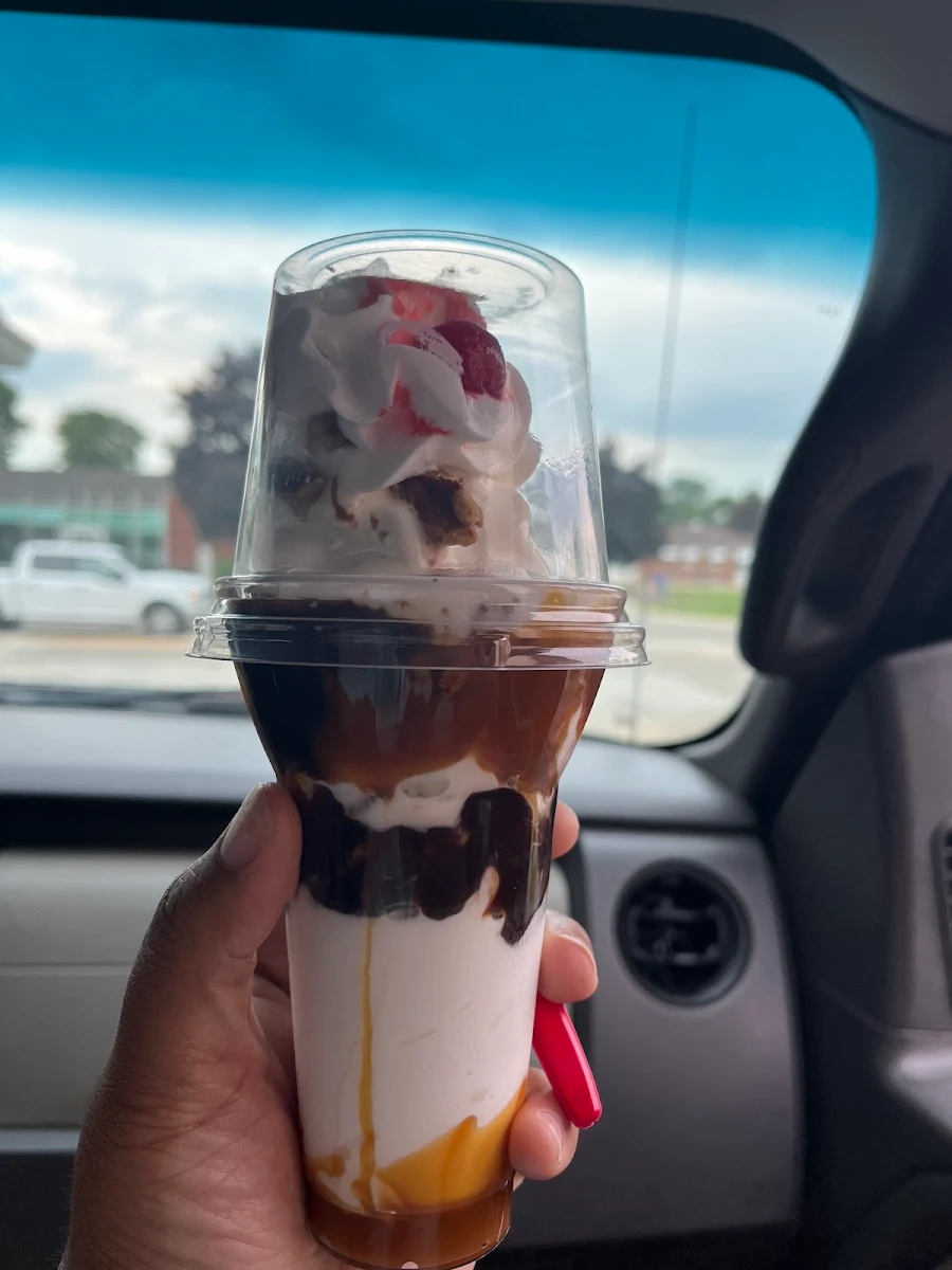 Hot Fudge Cream Puff