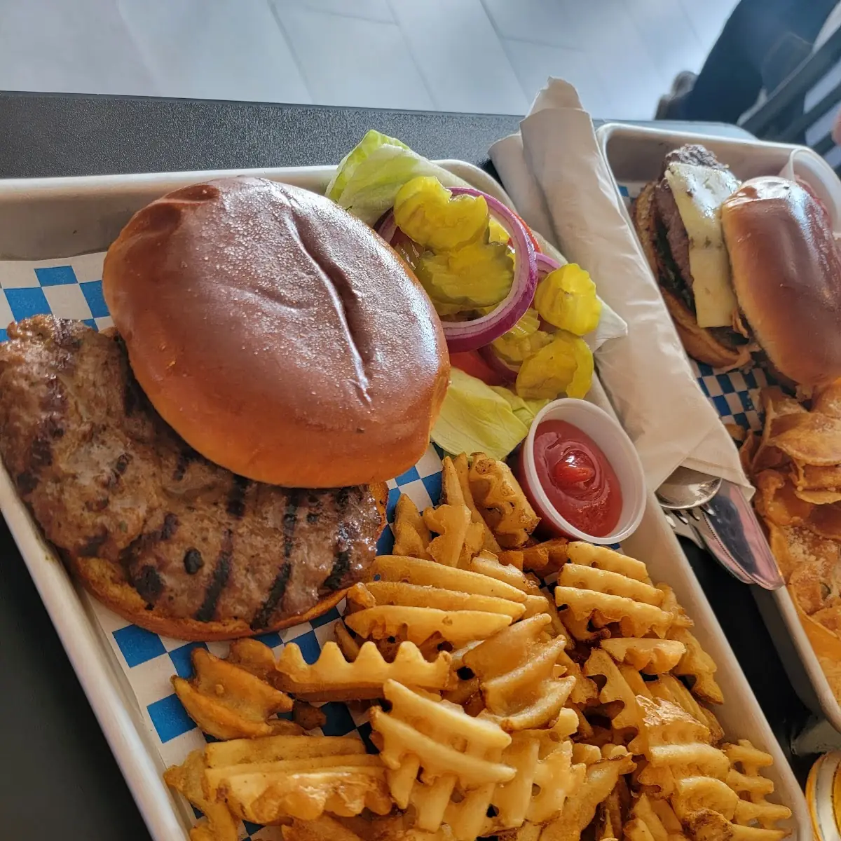 Lil Danny Burger n Side