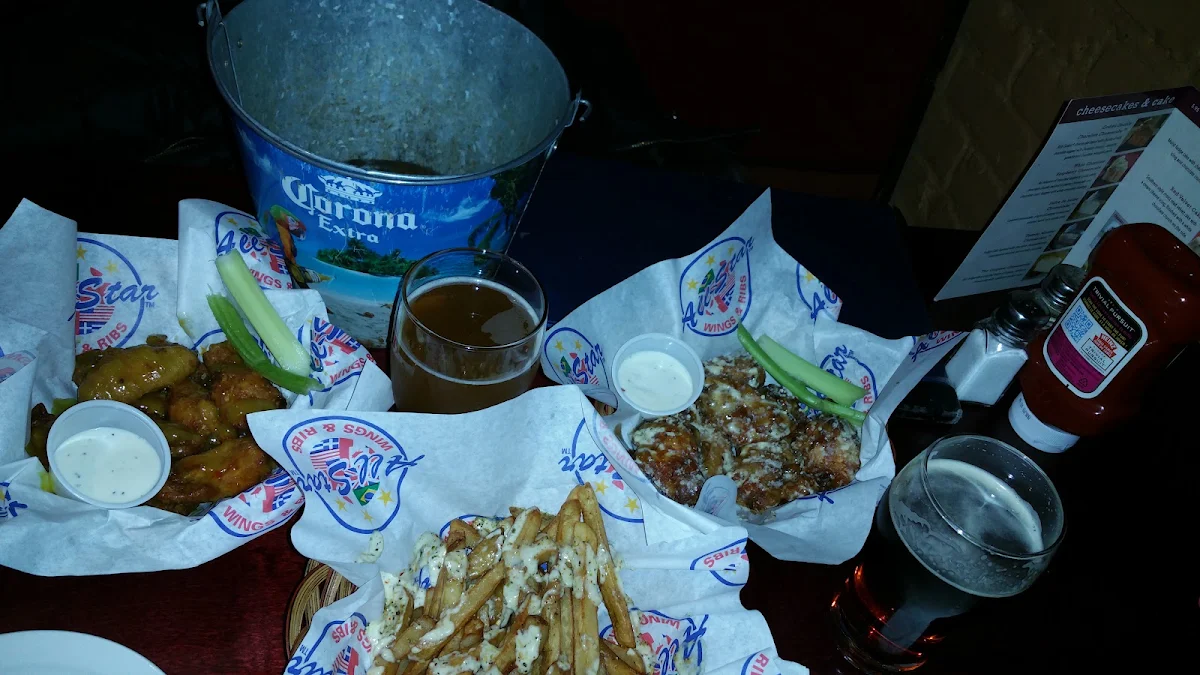 Wing, AllStar Wings and Ribs Richmond Hill