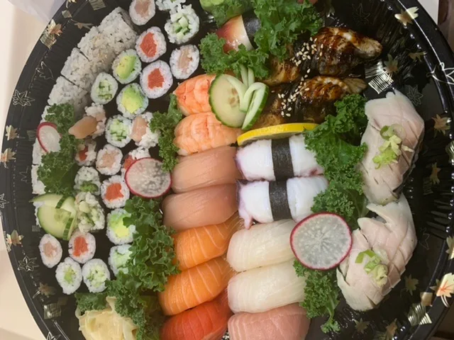 Deluxe Assorted Sashimi 20 pcs, Woomi Sushi