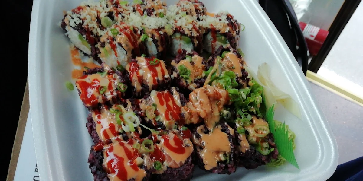 Spicy Combo on Black Rice, Woomi Sushi