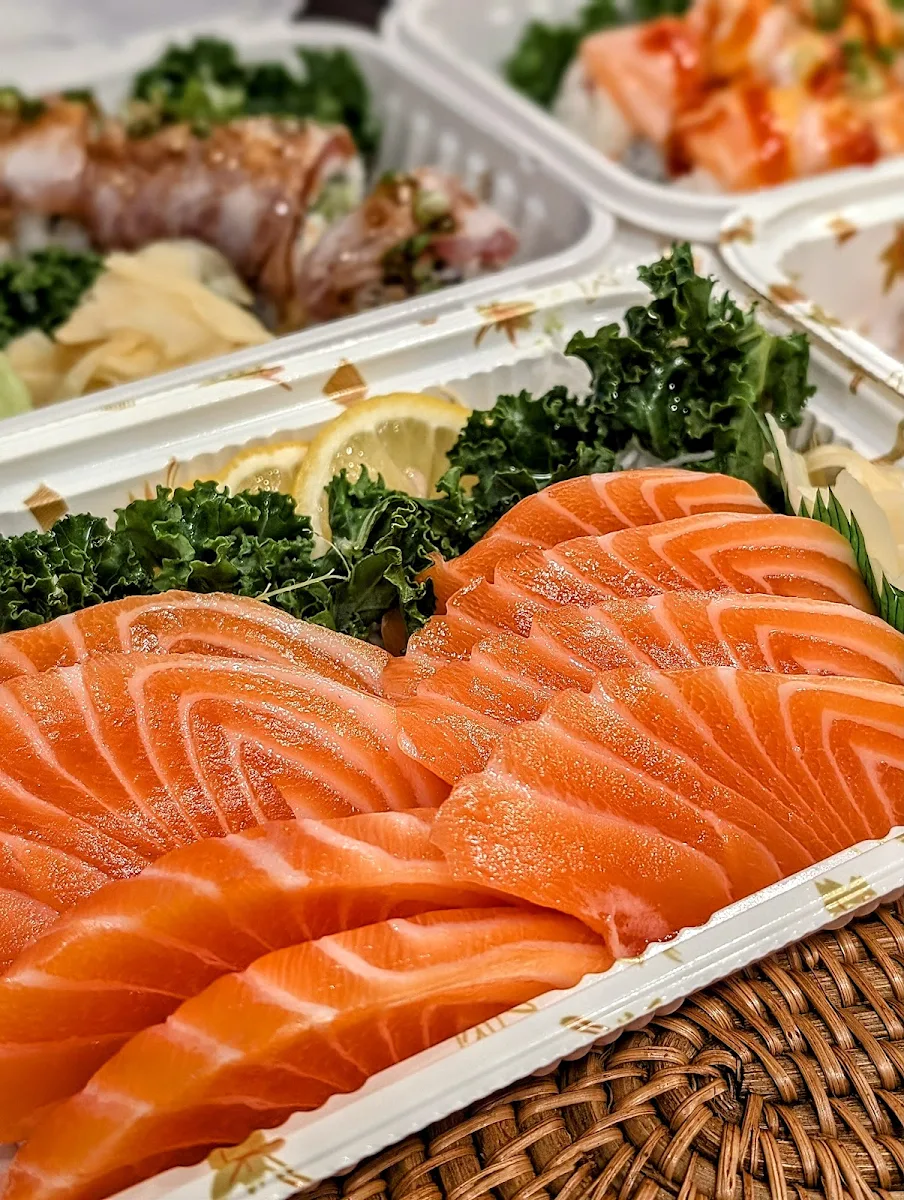 Wild Salmon Sashimi, Woomi Sushi