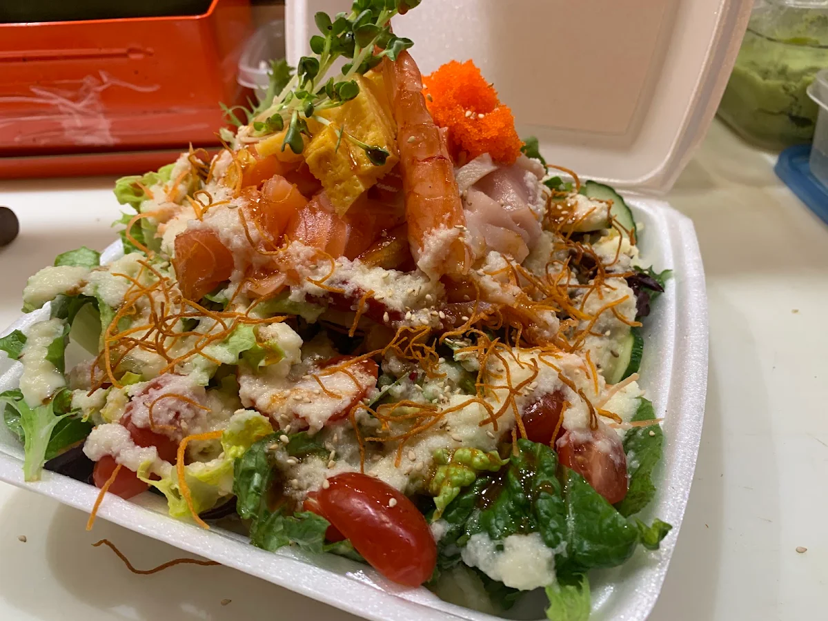 Woomi Boat with Medium Green Salad, Woomi Sushi