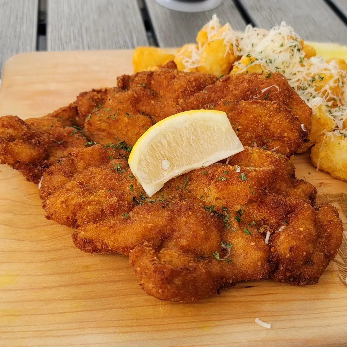 Schnitzel with Garlic Tots