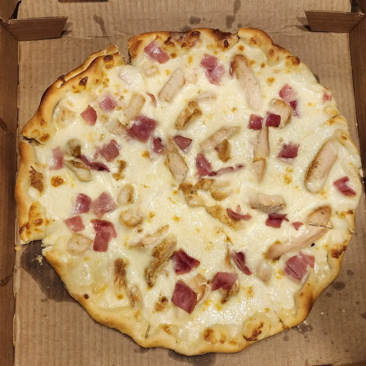 Chicken Alfredo Pizza