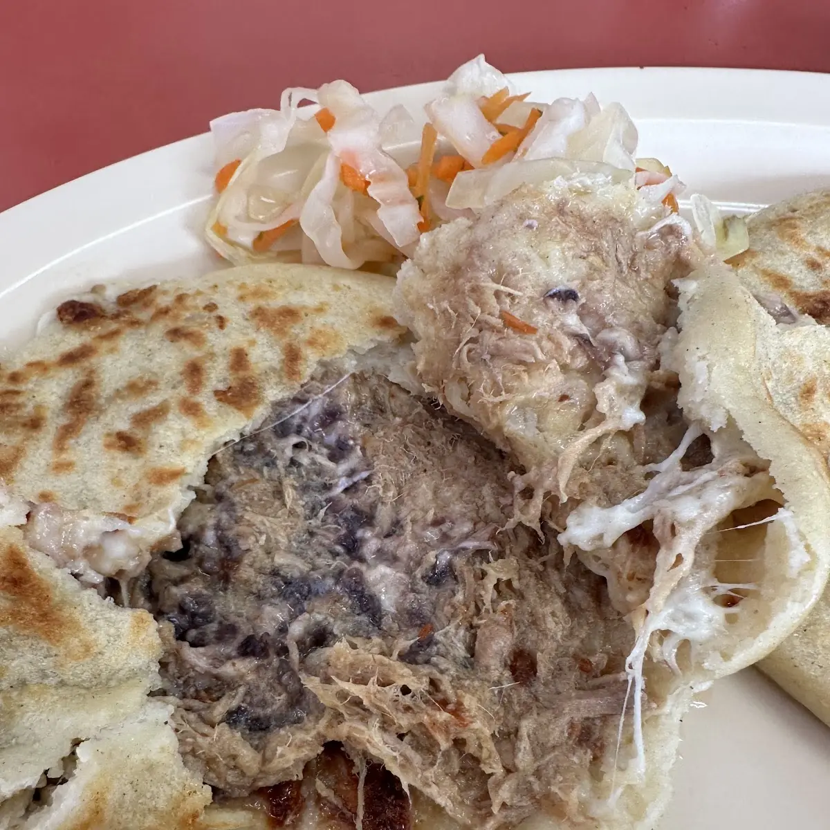 Pupusa Revuelta Con Curtido