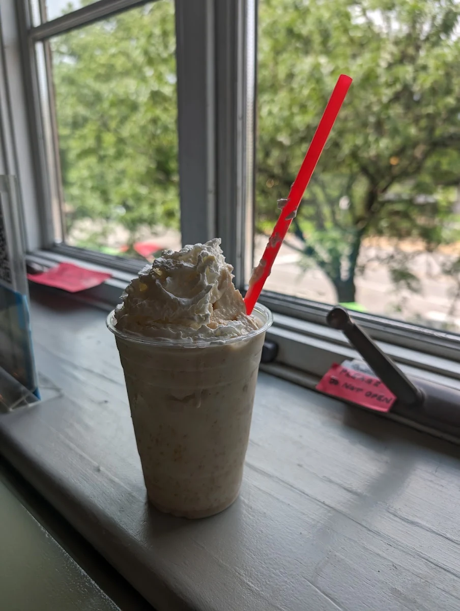 Peanut Butter Milkshakes