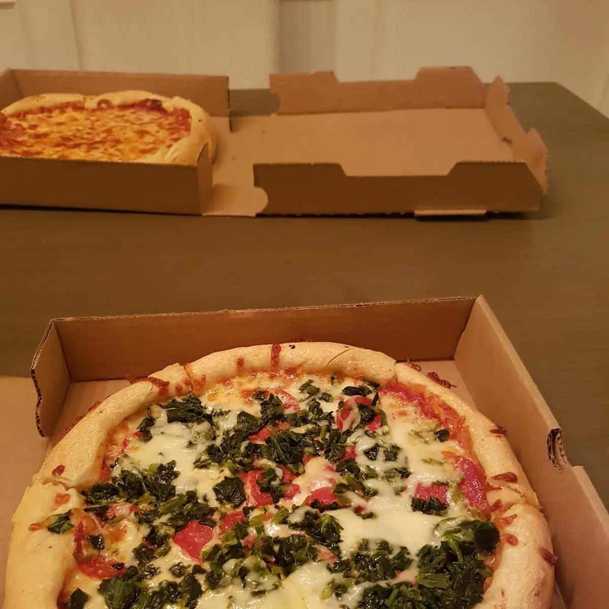 Spinach and Pepperoni Pizza