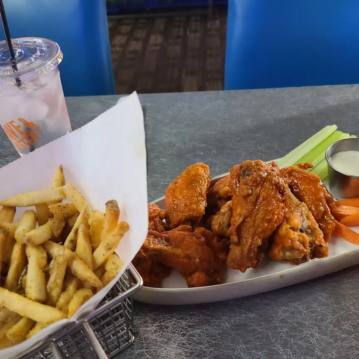 Bar Burgers & Wings Platter