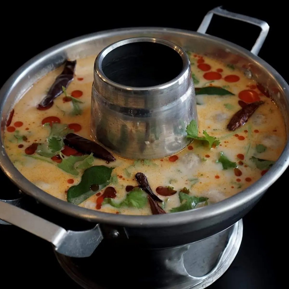 Tom Kha