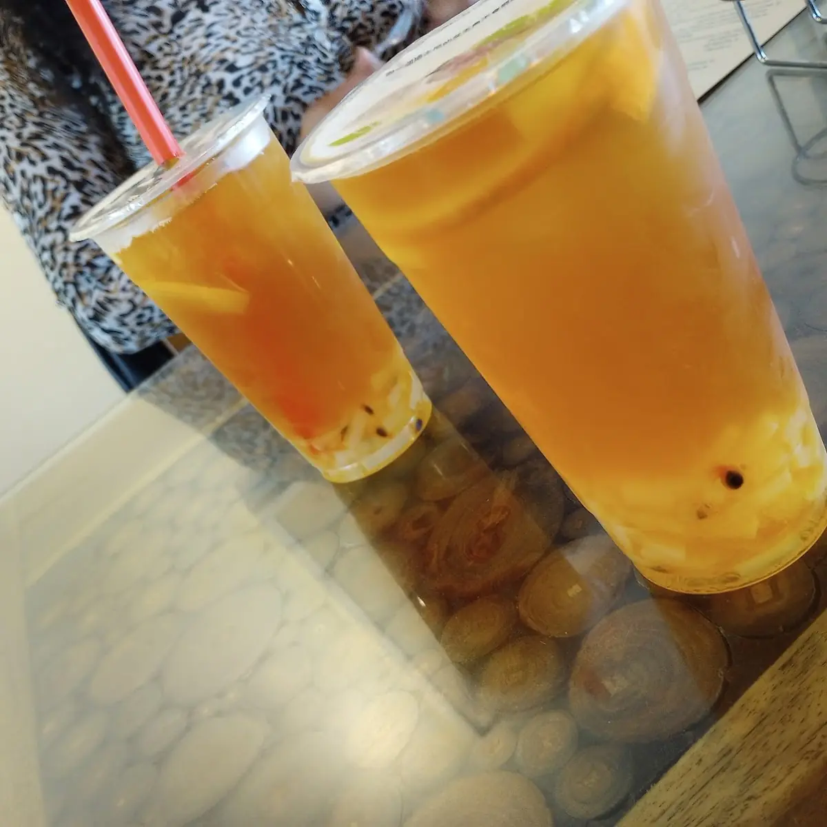 Passion Fruit Green Tea with Lychee