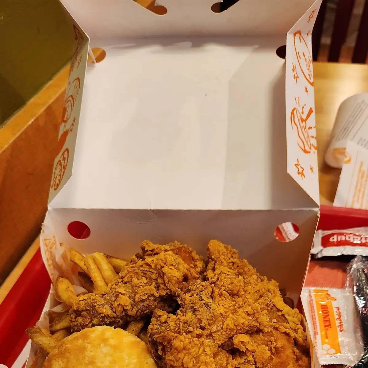Crispy Fried Chicken Pieces Box