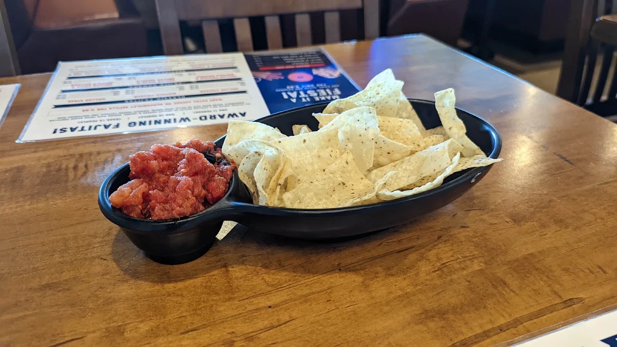 Nachos and Salsa, Lone Star Texas Grill