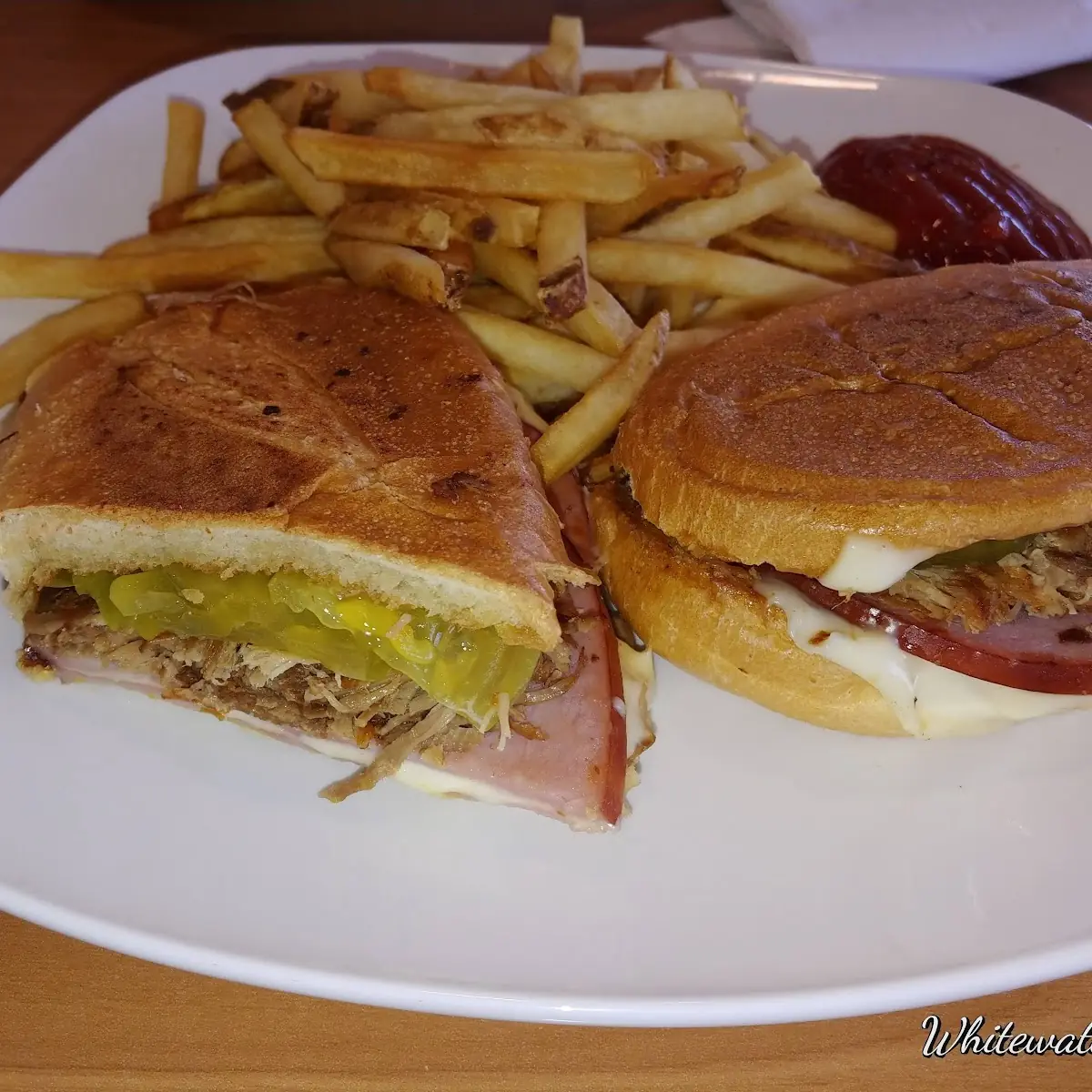 Cuban Sandwich 780 Cal