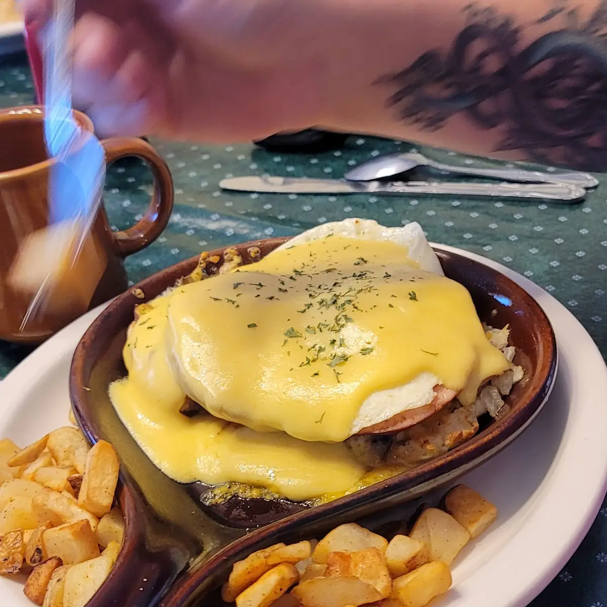 Eggs Benedict