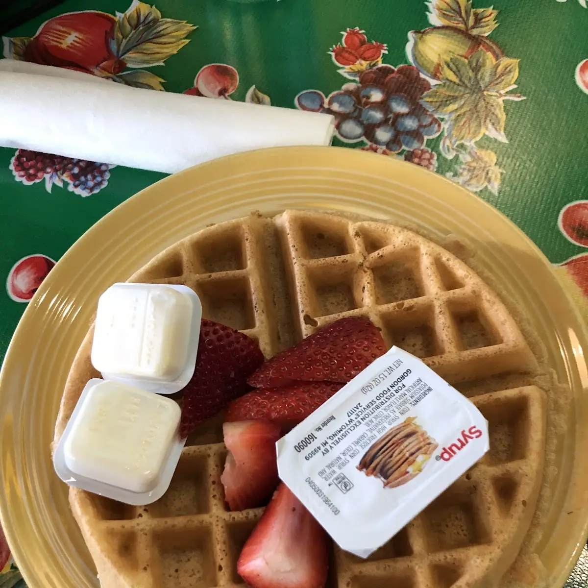 Belgian Waffle WI Strawberries in Syrup