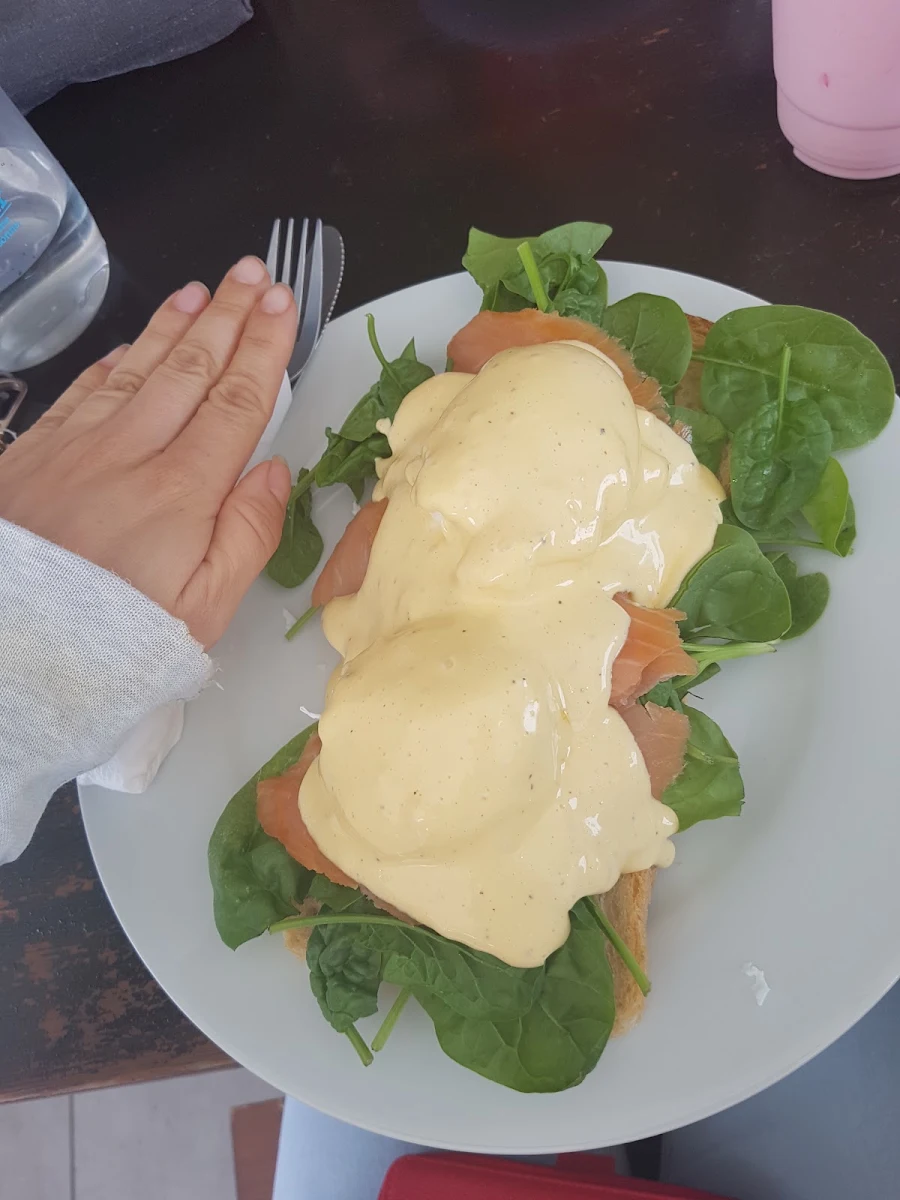 Eggs Benny, 2 SHOTS ESPRESSO