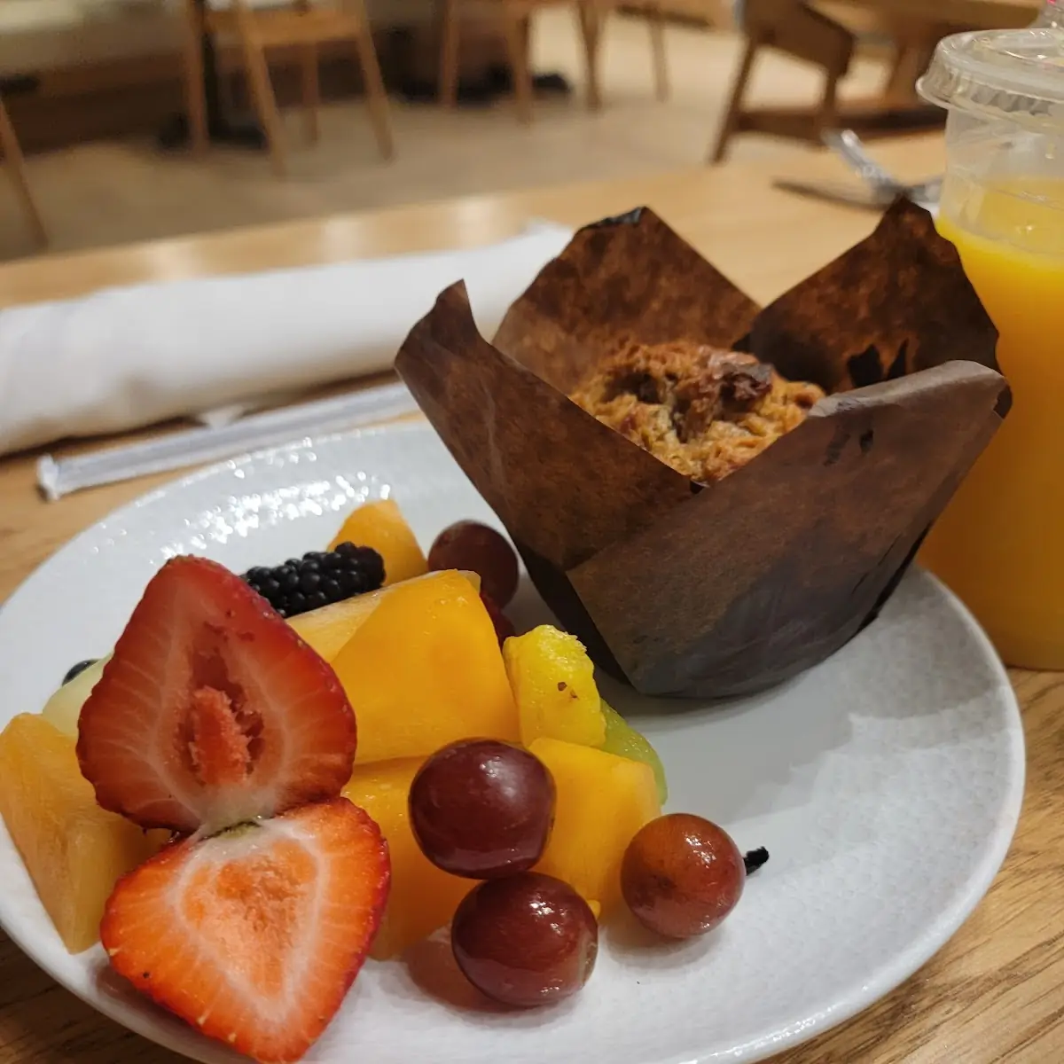 Muffin and Fruit Cup