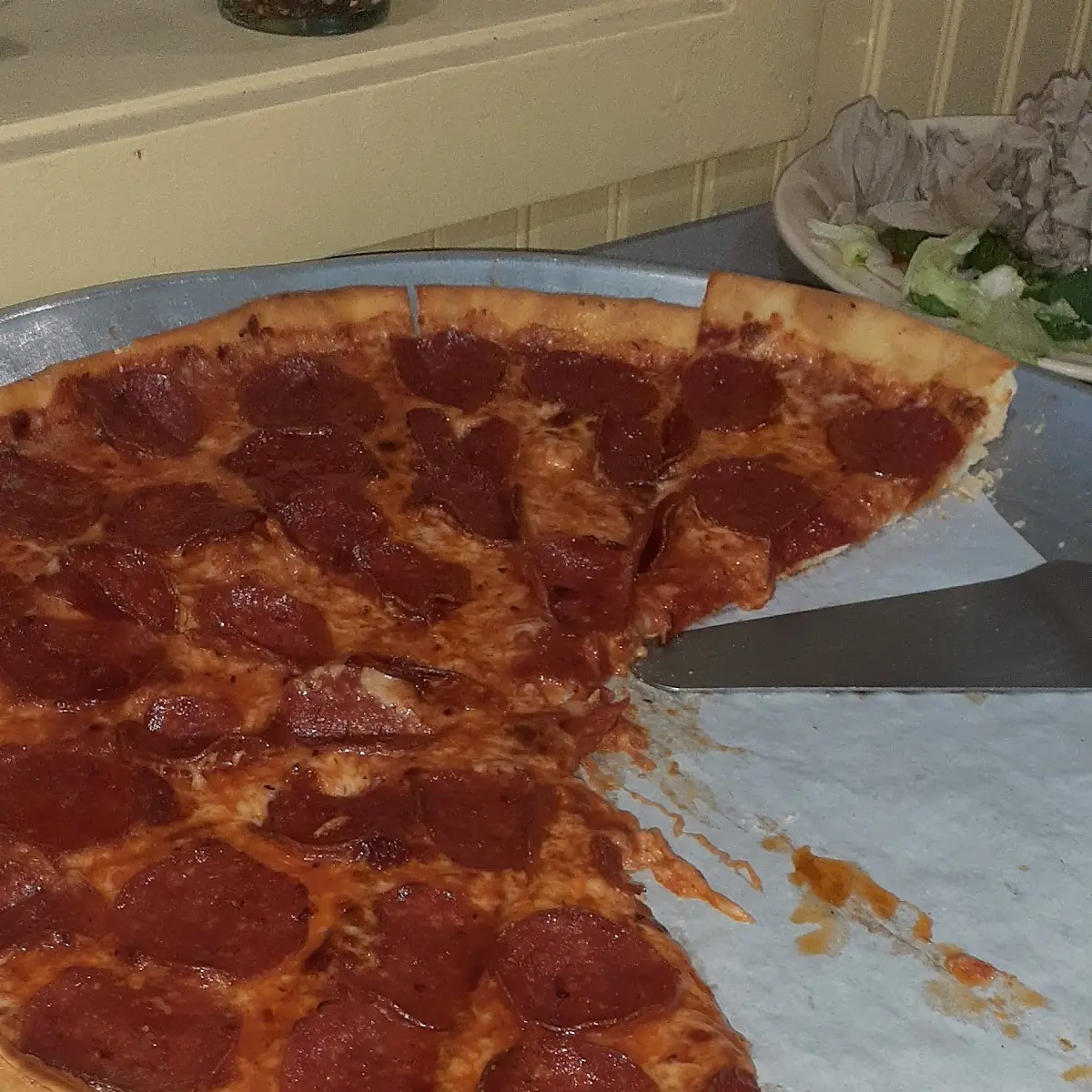 Thin Crust Pepperoni Pizza