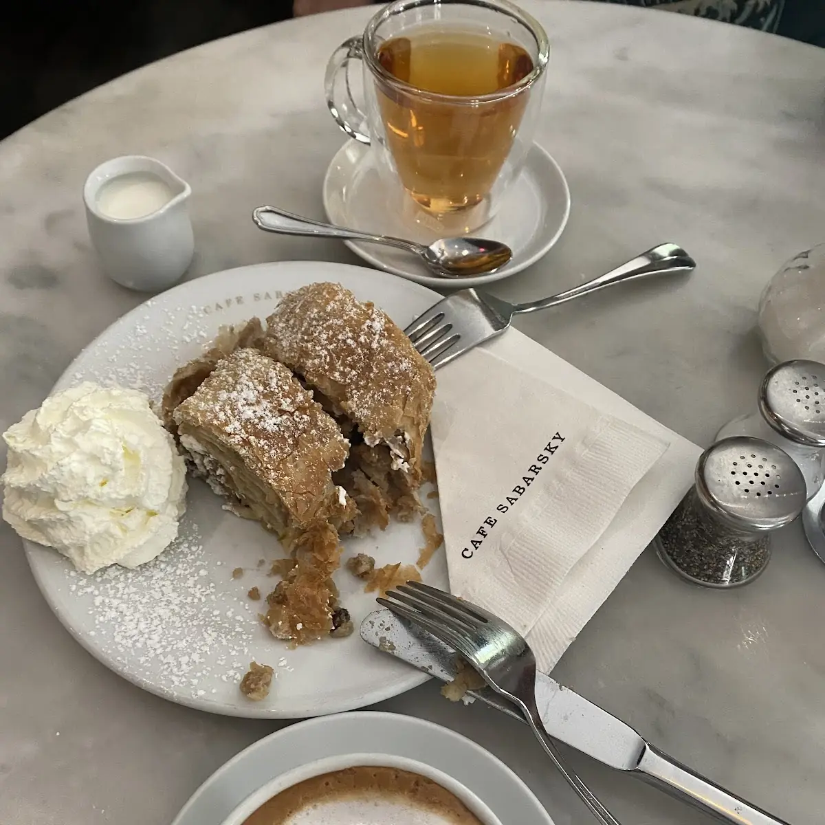 Wiener Apfelstrudel Mit Schlag