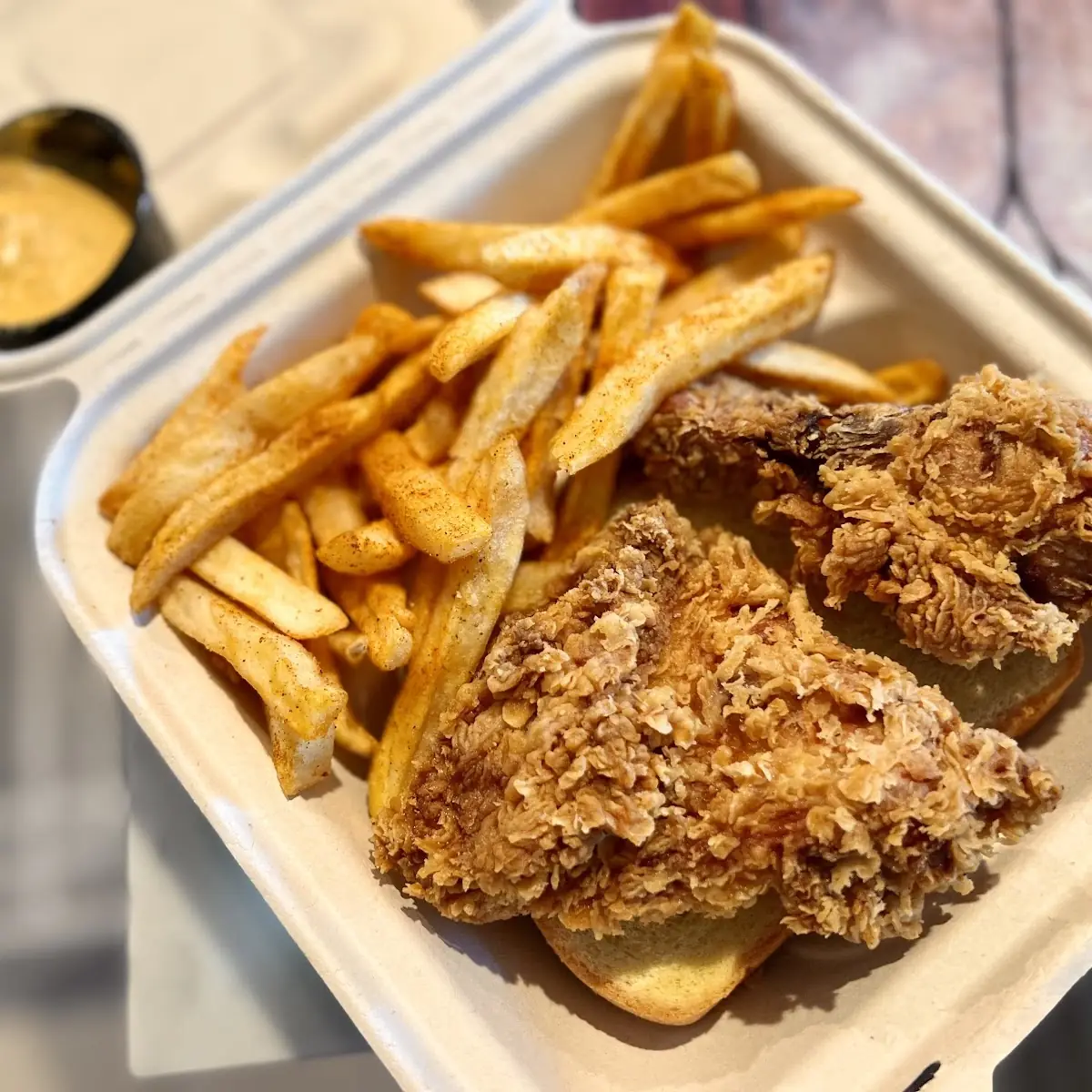 Crispy Fried Chicken Wings with Sauces