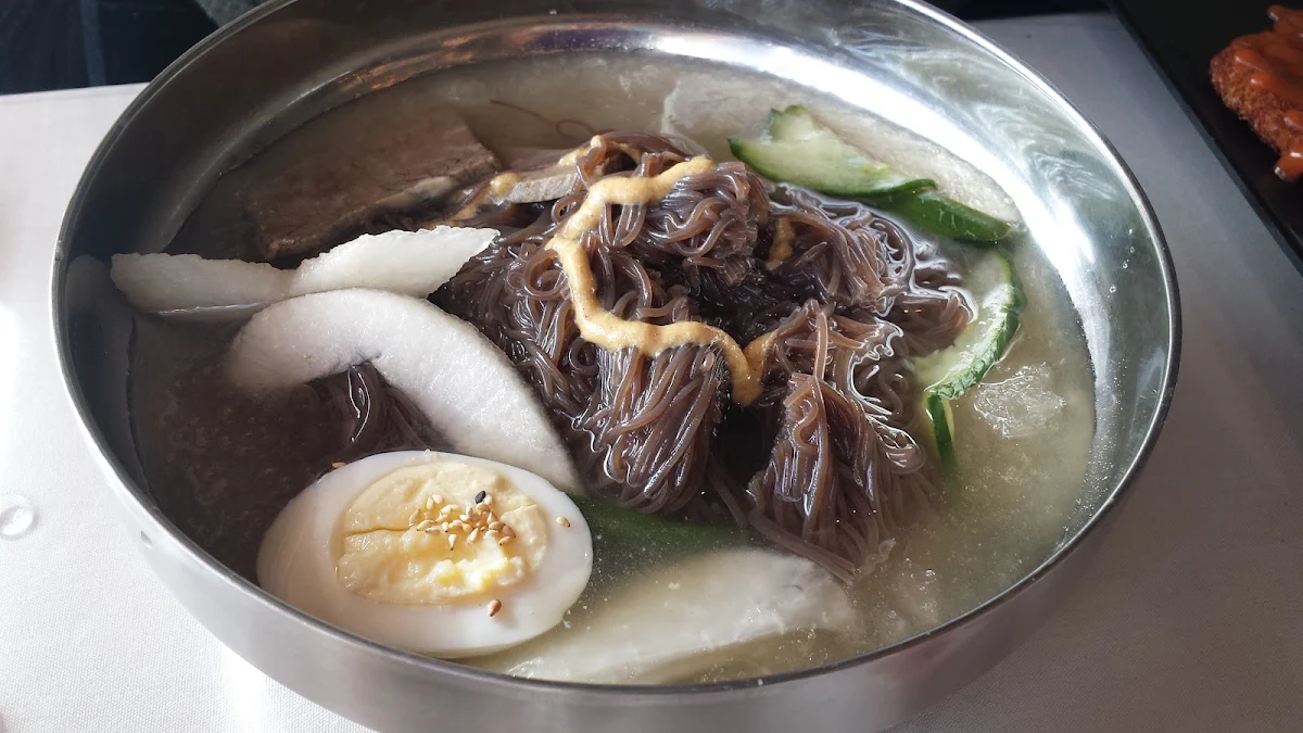 S7-1 Yeolmu Cold Noodle, Bowls Korean BBQ